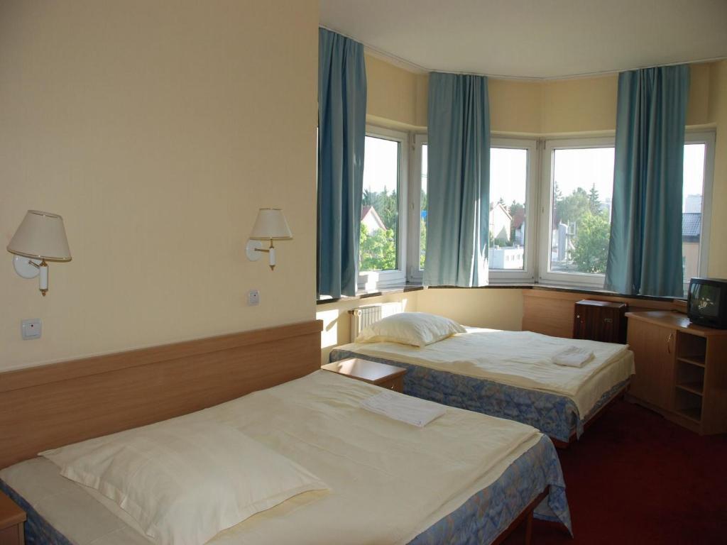 Rezydencja Parkowa Hotell Warszawa Exteriör bild